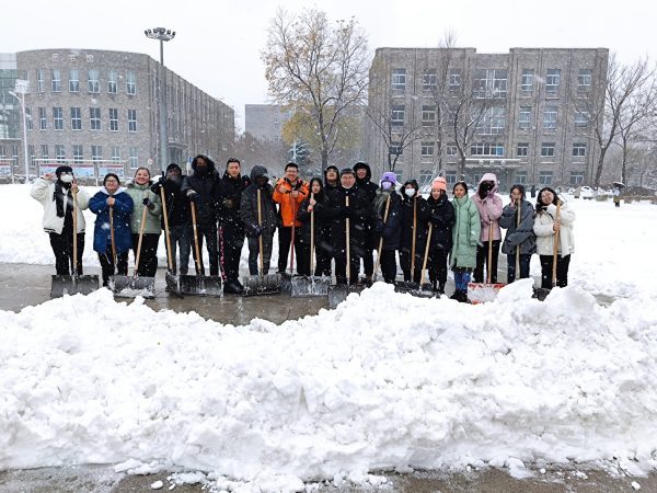 IEC organized The first snow cleaning activity