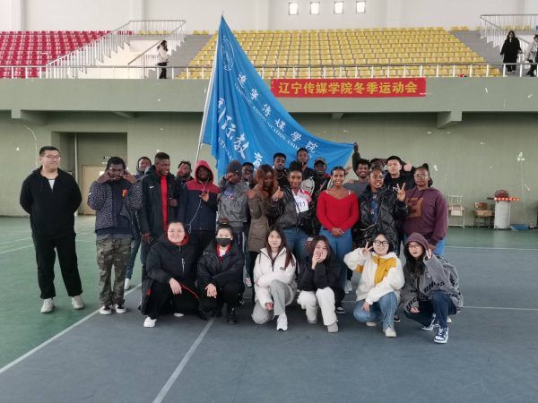 International Students Participated in University Winter Sports Meeting
