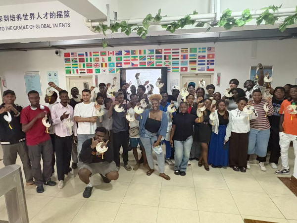 International Education College Hosts Mid-Autumn Festival Celebration